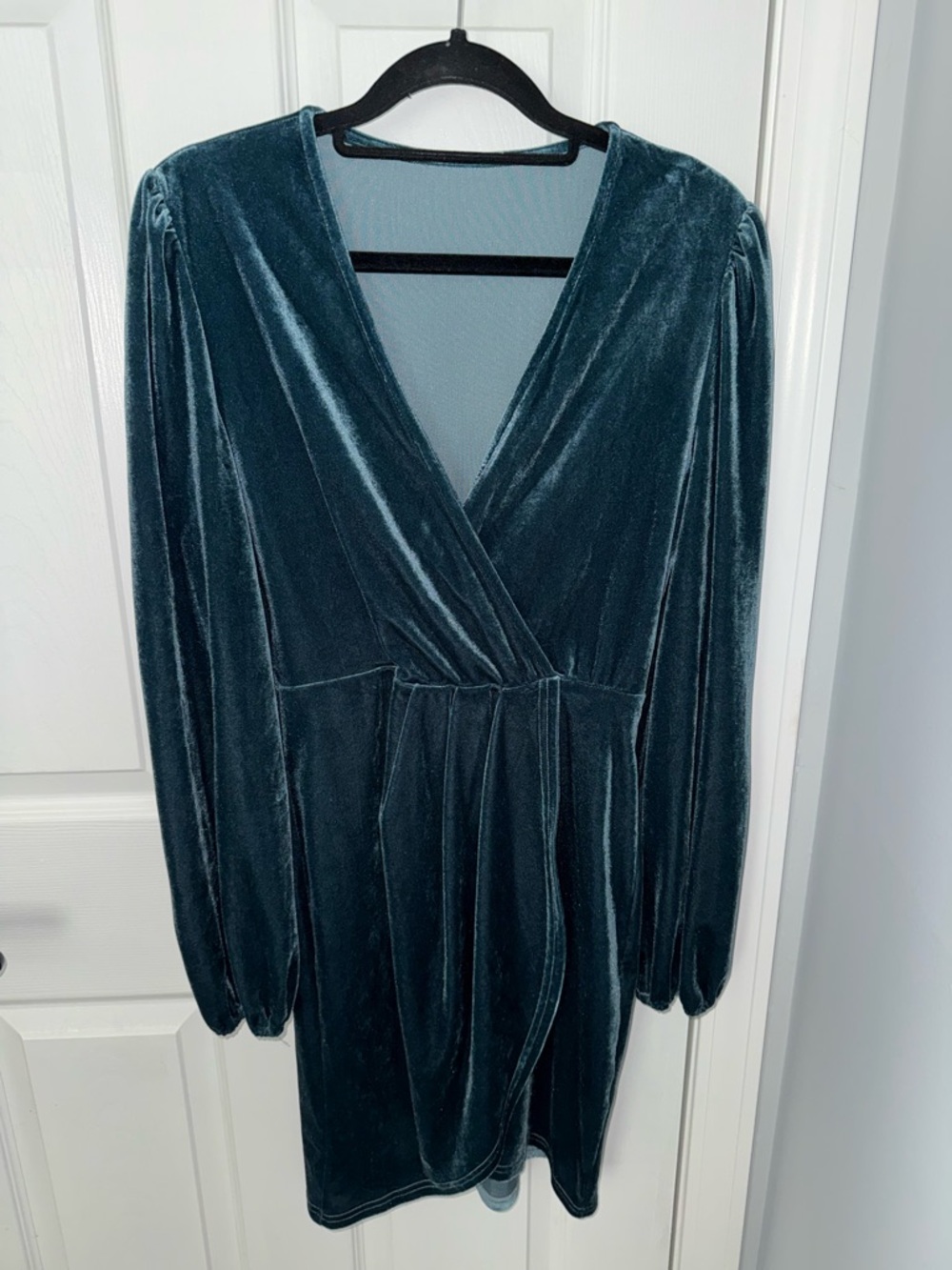 Velvet Long-Sleeve Wrap Dress in Teal Size S